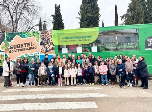 El ‘EducaBus’ inicia un recorrido por más de 200 municipios de Andalucía para sensibilizar sobre sostenibilidad y cambio climático.