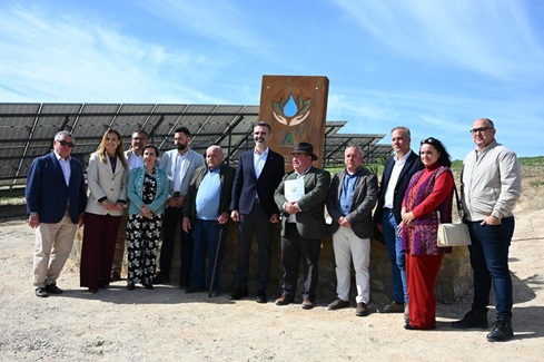Inaugurada la ampliación de una planta fotovoltaica en Mengíbar (Jaén) que reduce costes a los regantes.