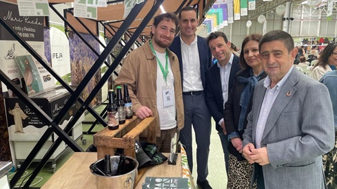 La gastronomía sostenible de los parques naturales y los productos Degusta Jaén se muestran en la Feria de los Pueblos.