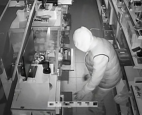 La Guardia Civil detiene a dos personas por varios robos en establecimientos de Baeza (Jaén).