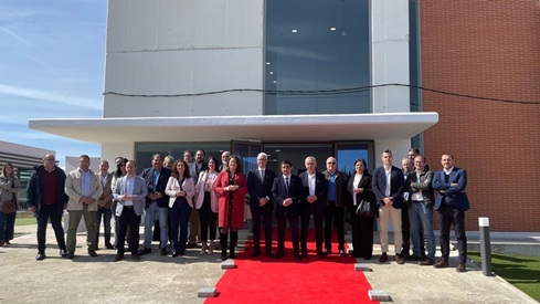 Reyes valora la incorporación a Geolit del edificio ‘Impulsa Mengíbar’ con el fin de ofrecer espacio para más empresas.