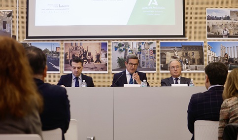 La Junta lanzará este mes de marzo la convocatoria de 80 millones de ayudas para polígonos industriales.