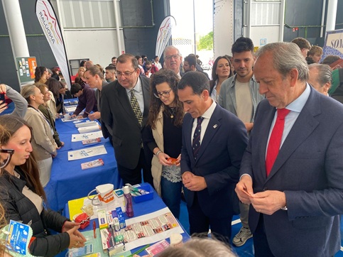 Alrededor de 2.000 estudiantes participan en la III Feria Provincial de Formación Profesional en Andújar.