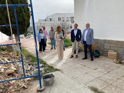 Iniciada la reparación de cubiertas del IES Juan López Morillas de Jódar.