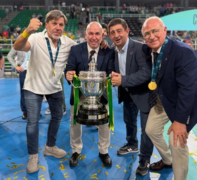 El presidente de la Diputación felicita al Jaén Paraíso Interior por la consecución de la Copa del Rey de fútbol sala.