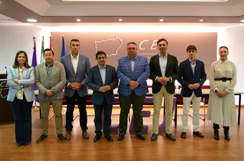 La CEJ mantiene un encuentro con los candidatos del PSOE de Jaén al Parlamento Andaluz.