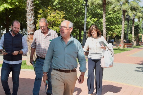 Jesús Estrella destaca en Marmolejo las inversiones del Gobierno andaluz en educación, empleo e infraestructuras rurales.