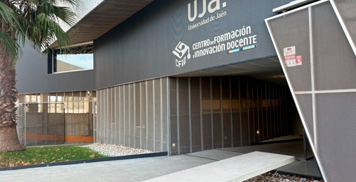 La Universidad de Jaén destina más de 30.000 euros a becas de Formación Permanente para garantizar la equidad en el acceso a la especialización.