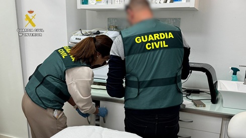 Nueve detenidos y 10.000 dosis de bótox intervenidas en siete operaciones contra clínicas clandestinas.