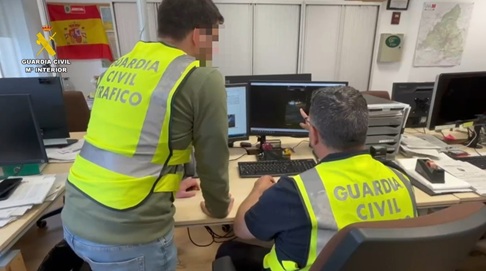 11 detenidos por organizar carreras ilegales con coches modificados en varios puntos del país.