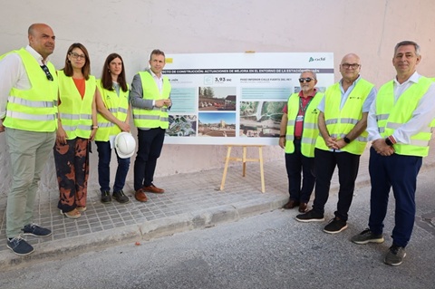 Fernández destaca el avance de las obras en la mejora del paso inferior de la calle Fuerte del Rey en el marco de la integración ferroviaria de Jaén.