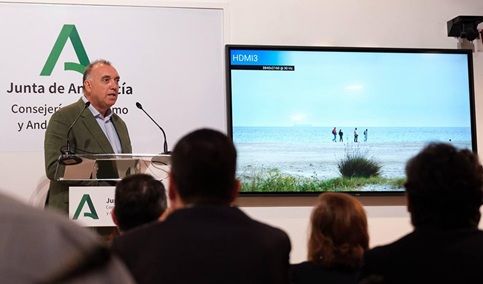 Andalucía forma a cerca de 5.000 profesionales turísticos en competencias digitales a través del programa ‘Elevate’.