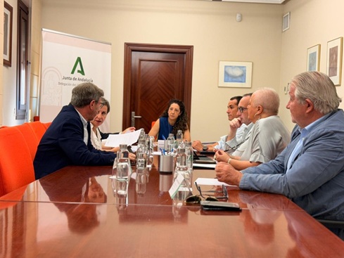 La delegada del Gobierno por suplencia, Ana Mata, preside la reunión de coordinación con los delegados territoriales.