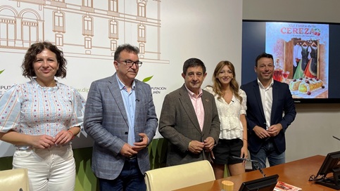 Castillo de Locubín se vestirá de gala del 19 al 21 de junio con la 41ª Fiesta de la Cereza en la que colabora la Diputación.