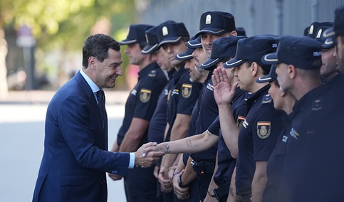 Andalucía recibe a los 186 nuevos agentes de la Policía Adscrita: «Vuestra labor es esencial».