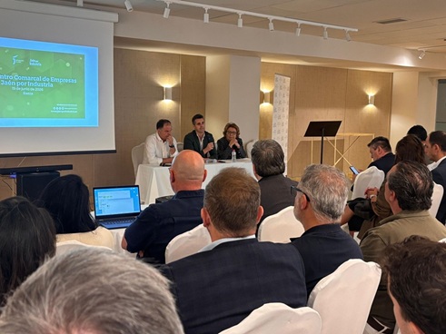 Más de 70 empresas participan en Baeza en el VI Encuentro Comarcal ‘Jaén por Industria’.