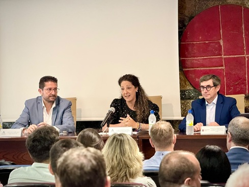 La Junta refuerza la especialización en seguridad y salud en la construcción de aparejadores, arquitectos técnicos y expertos en prevención.