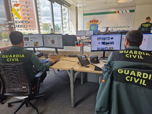 La Guardia Civil esclarece un delito de estafa con el método Business Email Compromise (BEC).