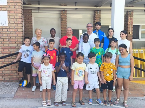 Trece Escuelas de Verano de la Junta garantizan ocio, conciliación y alimentación a 471 menores.