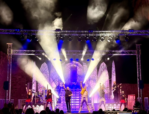 El Castillo de Lopera se convierte en escenario del espectáculo «We Love Queen».