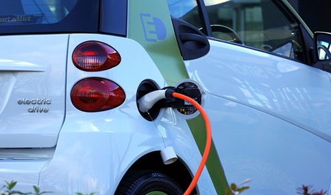 Industria abre el plazo para solicitar las ayudas del Programa Auto+ para la compra de vehículos eléctricos y electrificados.