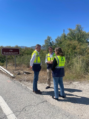 La Junta continúa las obras de emergencia en el puente sobre el río Guadalquivir de la A-401 con cortes de tráfico desde este lunes.