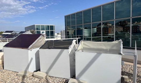 Demuestran que paneles solares semitransparentes mejoran el microclima de los invernaderos.