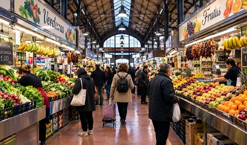 Andalucía vigila el cumplimiento de la normativa de consumo en 2.200 establecimientos.