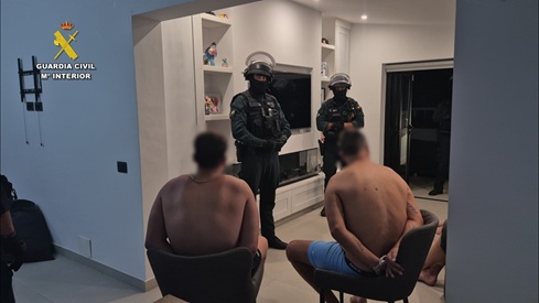 Intervenidas 13 toneladas de “gas de la risa” en el Sur de Tenerife.
