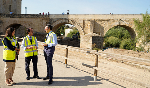 La Junta acomete las obras de adecuación del Puente Romano de Córdoba.