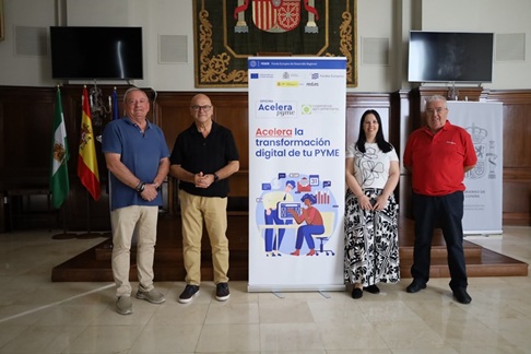 El subdelegado aborda con Cooperativas Agro-alimentarias el impulso de la digitalización en el sector agroalimentario.