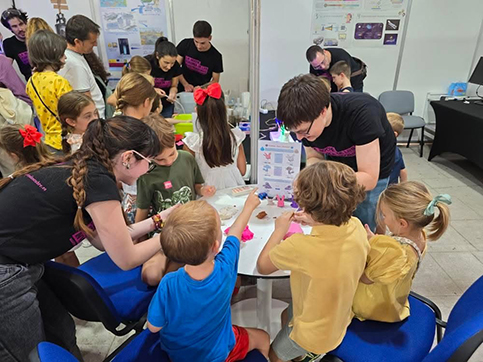 Jaén llena sus calles de ciencia con más de 350 científicos y unas 80 actividades en La Noche Europea de los Investigadores.