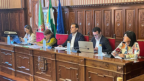 La Diputación jiennense vuelve a ser la más inversora en gasto por habitante y en obra pública de las andaluzas.