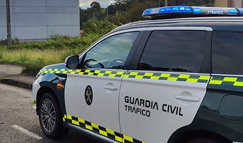 Cuatro heridos en un accidente ocurrido en la AP-4 a su paso por Las Cabezas de San Juan (Sevilla).