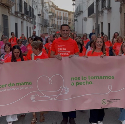 Arjona acoge una de las 40 marchas contra el cáncer de mama que recorren la provincia este mes de octubre.