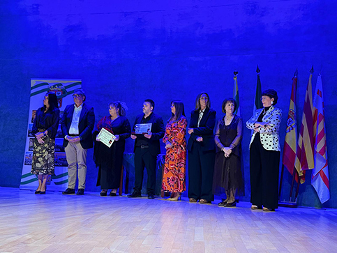 Inés Arco asiste a la final del V Concurso Nacional de Tarantas ‘Carmen Linares’.