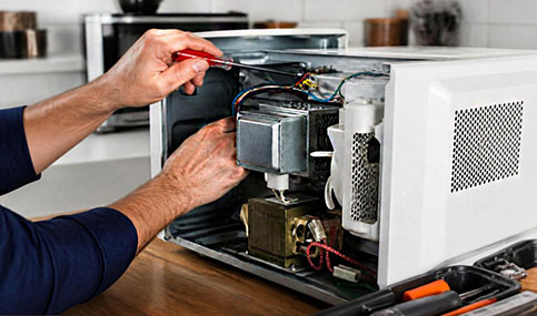 Consumo destaca que las reparaciones en garantía deben ser gratuitas para el comprador.