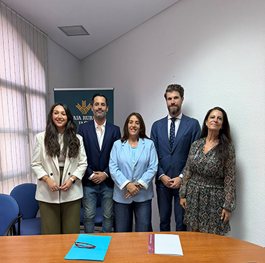 María Dolores Ruiz participa en la presentación de la gala por el 25º aniversario de la Asociación de Empresarias Iliturgitanas.