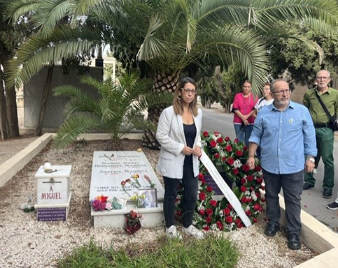 Alicante acoge un homenaje a Miguel Hernández y Josefina Manresa impulsado por la Diputación.