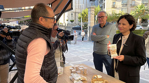 El cultivo de almendras, pistachos y nueces se consolida en la provincia como alternativo y complementario al olivar.