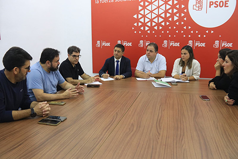 El PSOE inicia una ronda de contactos en defensa de la educación pública.