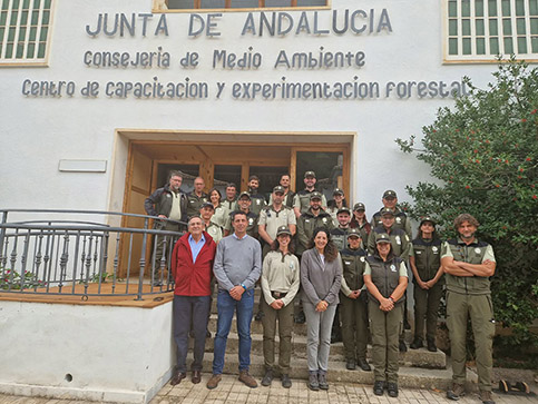 Una veintena de Agentes de Medio Ambiente reciben formación sobre técnicas de mediación.