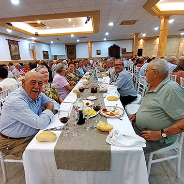 El Ayuntamiento de Lopera organizó una jornada muy especial dedicada a las personas mayores.