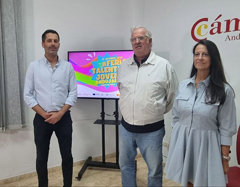 La II Feria Talento Joven de Andújar conecta a los jóvenes con su futuro profesional.